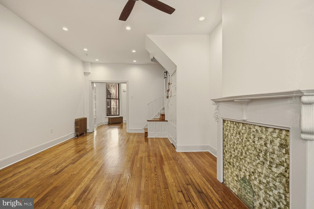 2323 W Cumberland Street photo 8