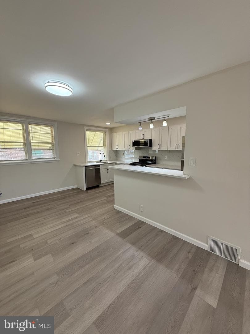 1610 Benner Street photo 13