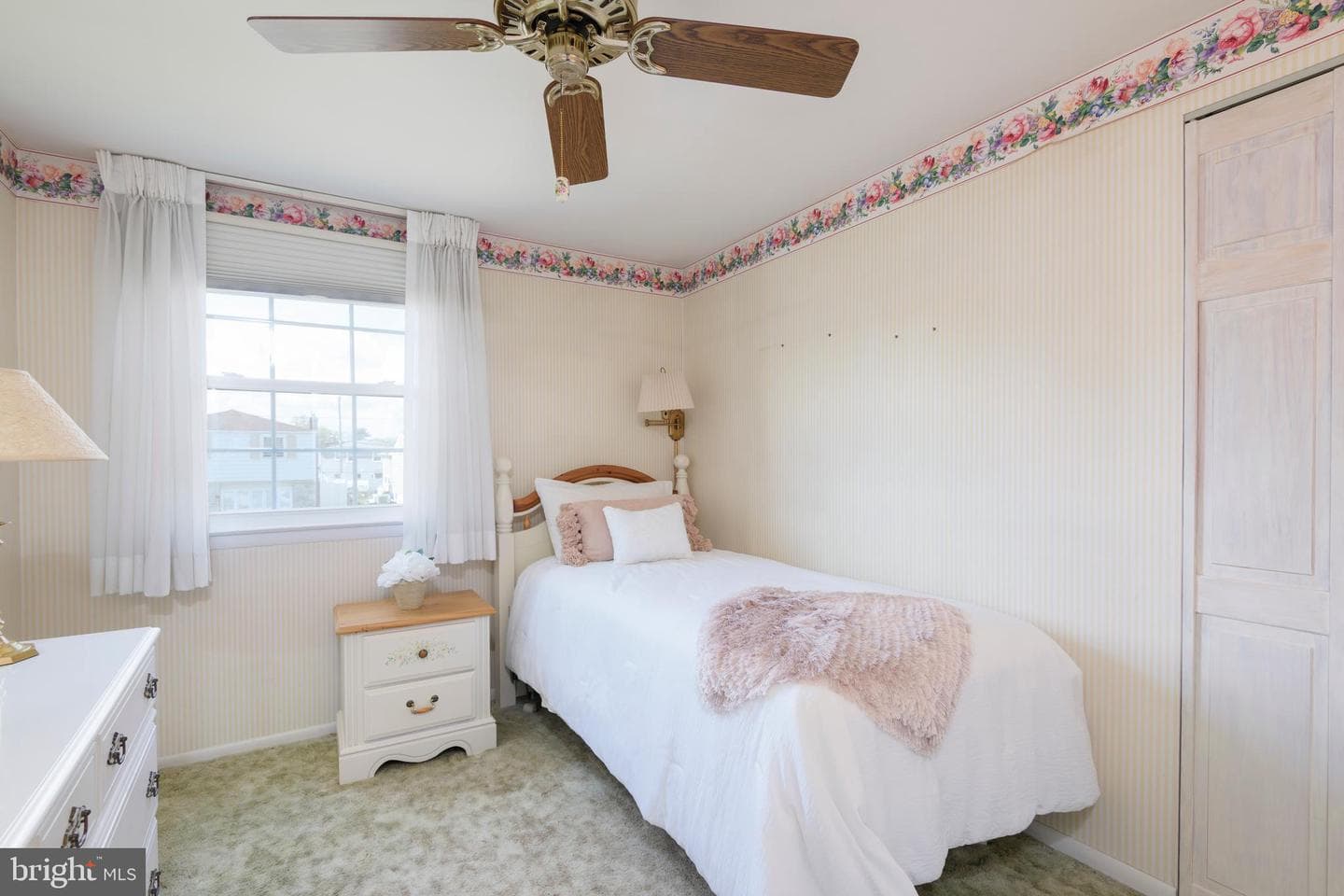 831 Regina Street photo 23