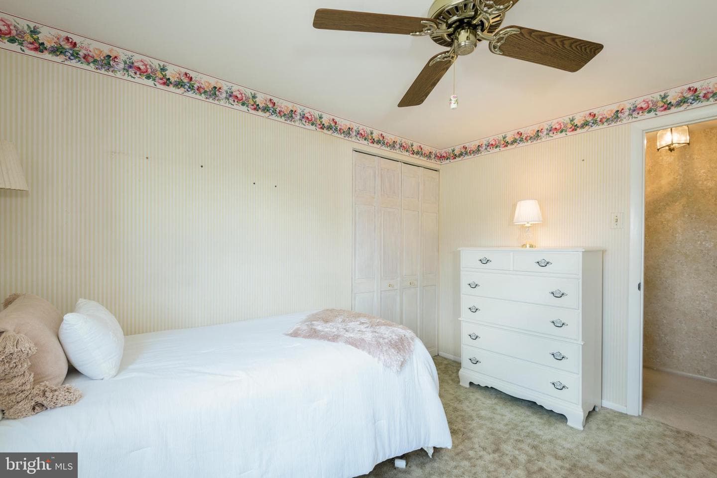 831 Regina Street photo 24