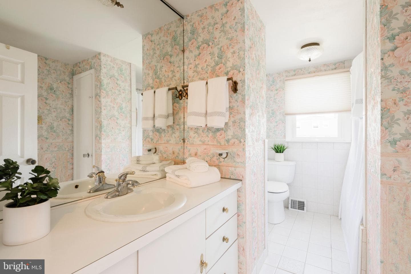 831 Regina Street photo 25