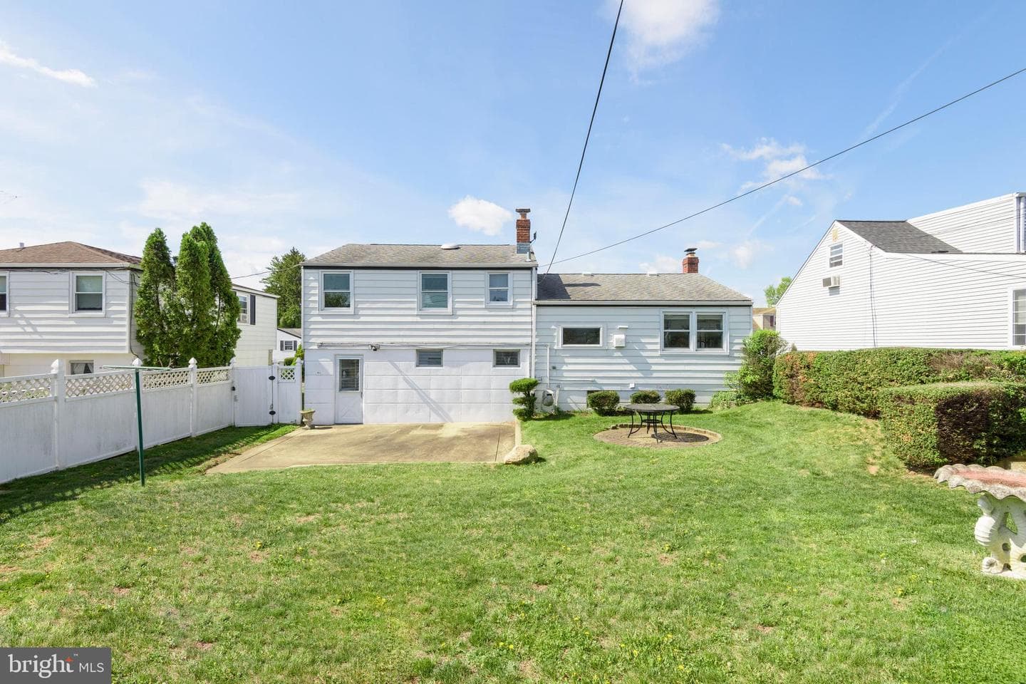 831 Regina Street photo 26