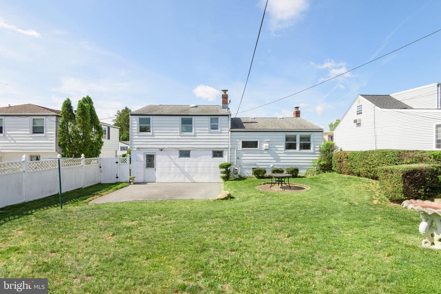 831 Regina Street photo 28