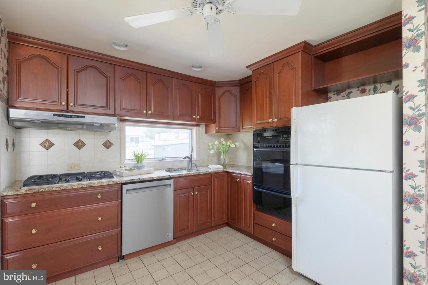 831 Regina Street photo 8