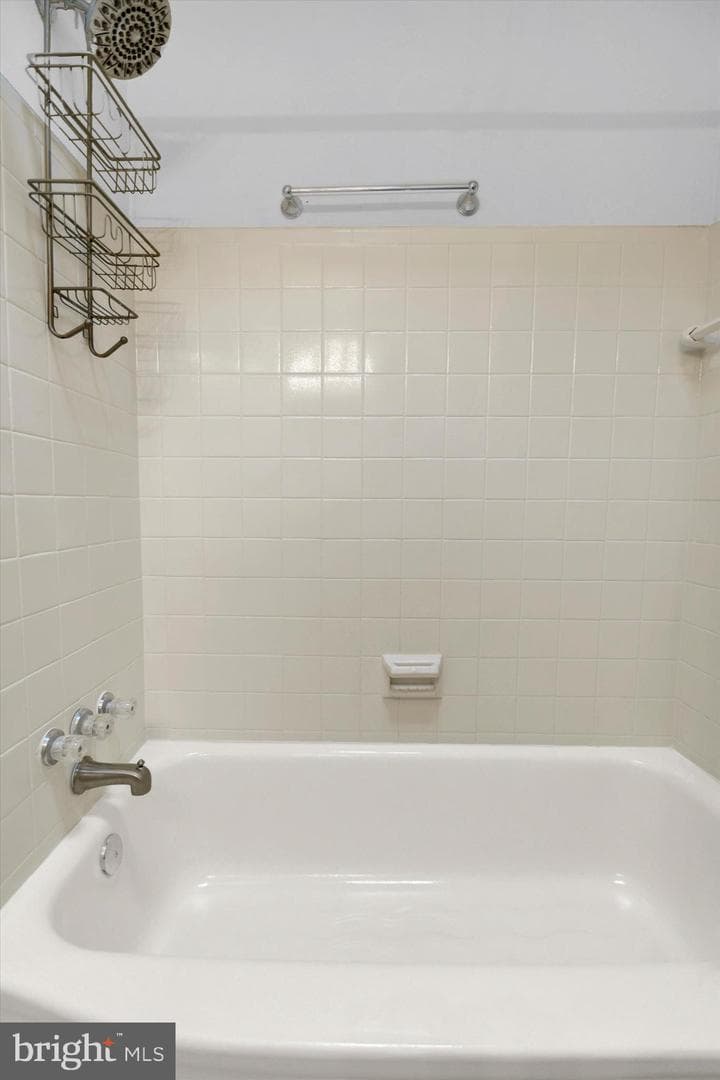 8608 Williams Avenue photo 24