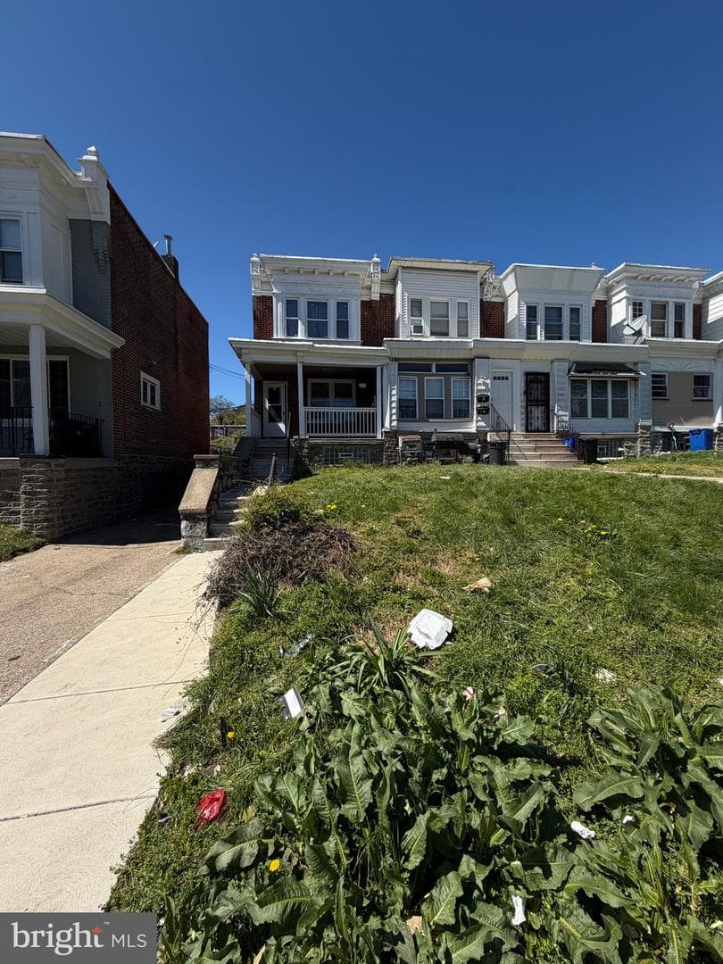 535 E Penn Street photo 24