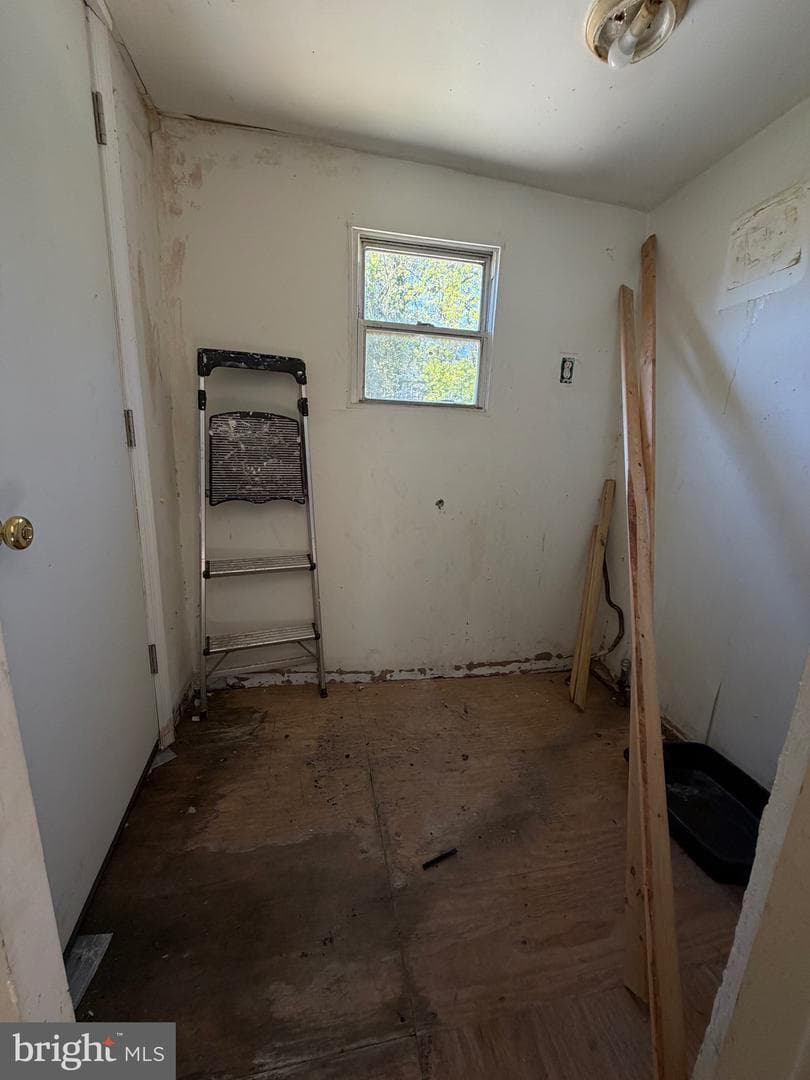 535 E Penn Street photo 8