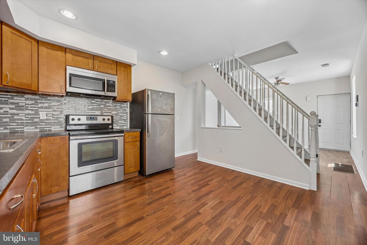 436 Lemonte Street photo 7