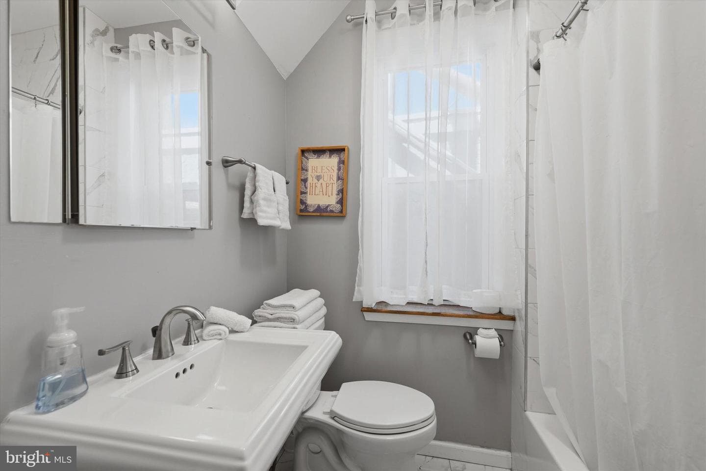 2057 N Franklin Street photo 15