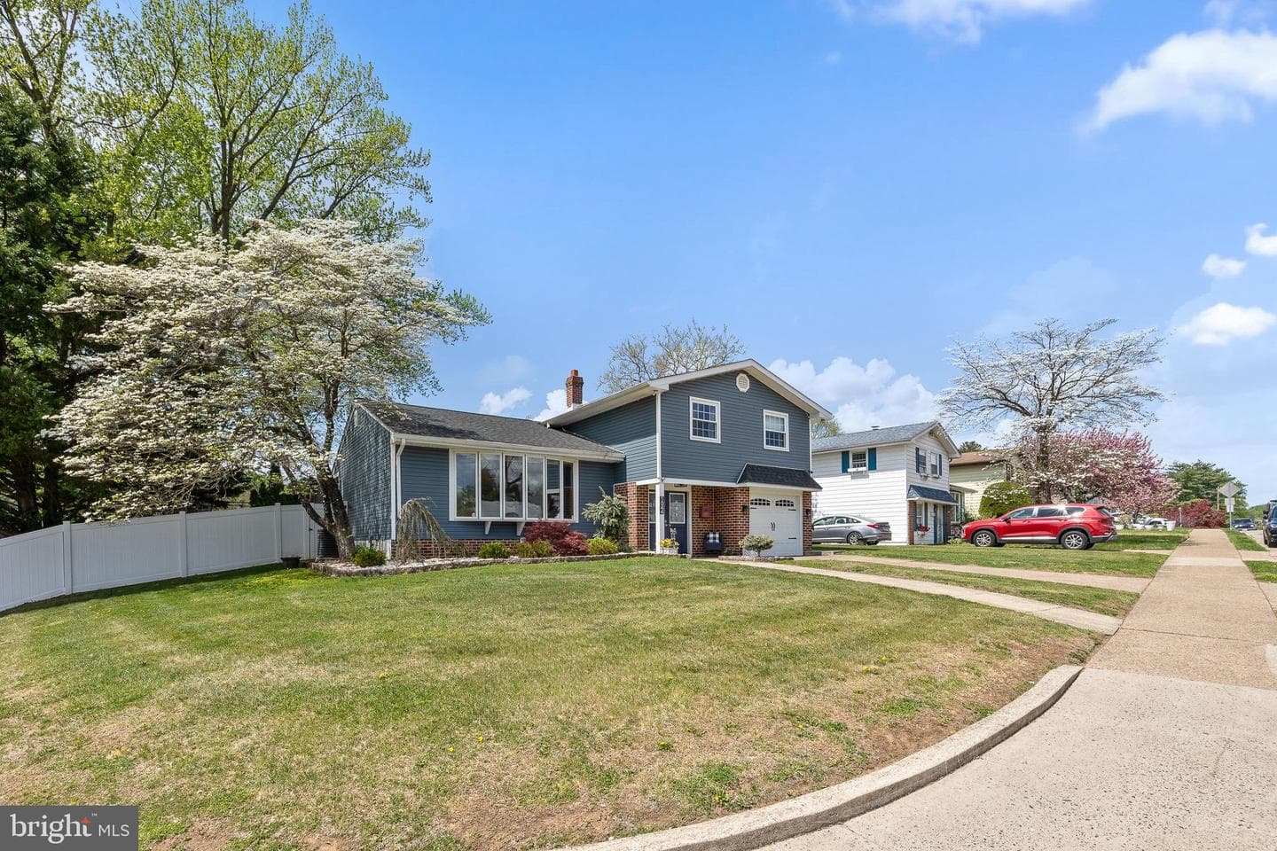 1044 Bloomfield Avenue photo 2