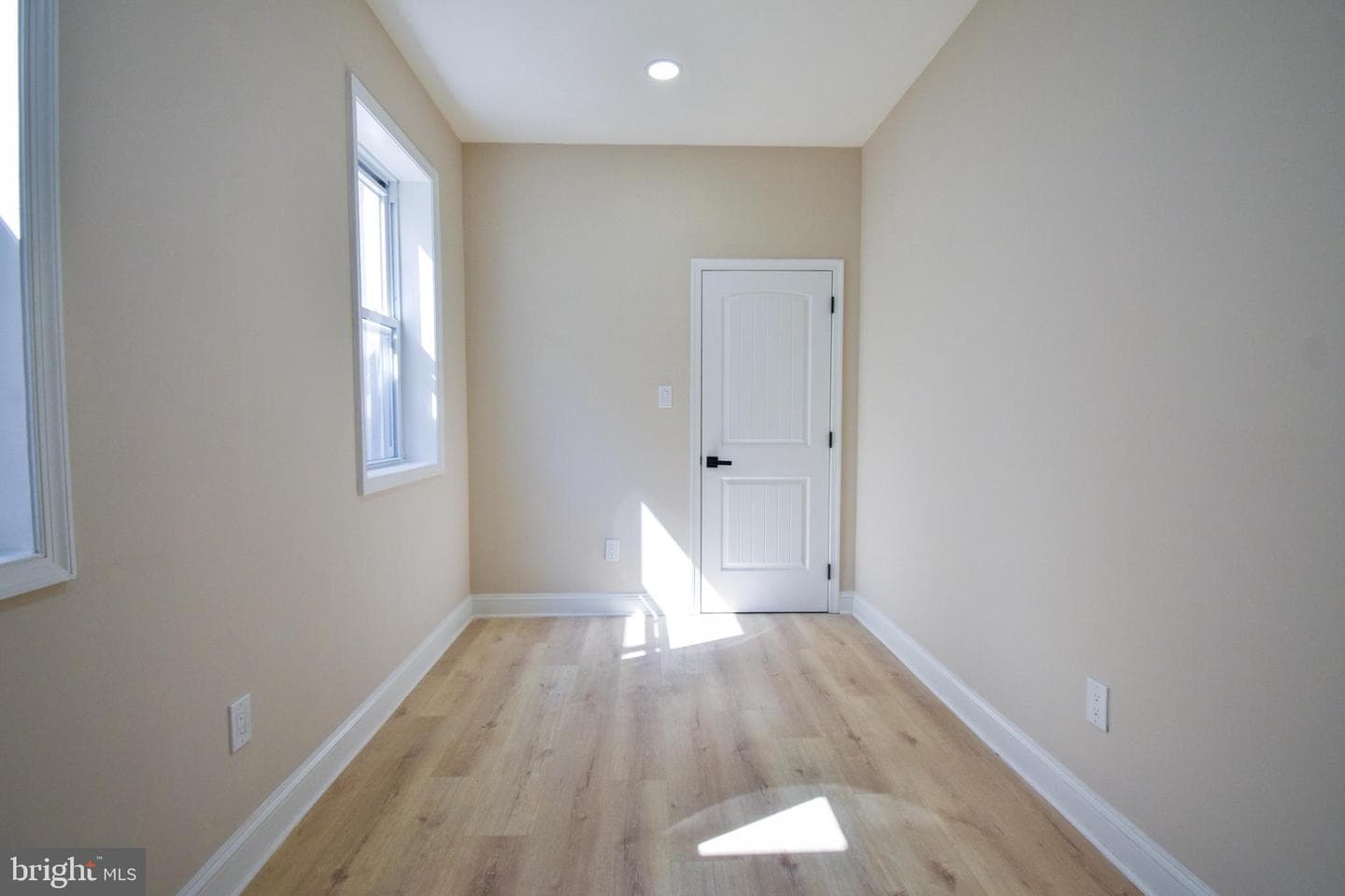 5334 Lena Street photo 12