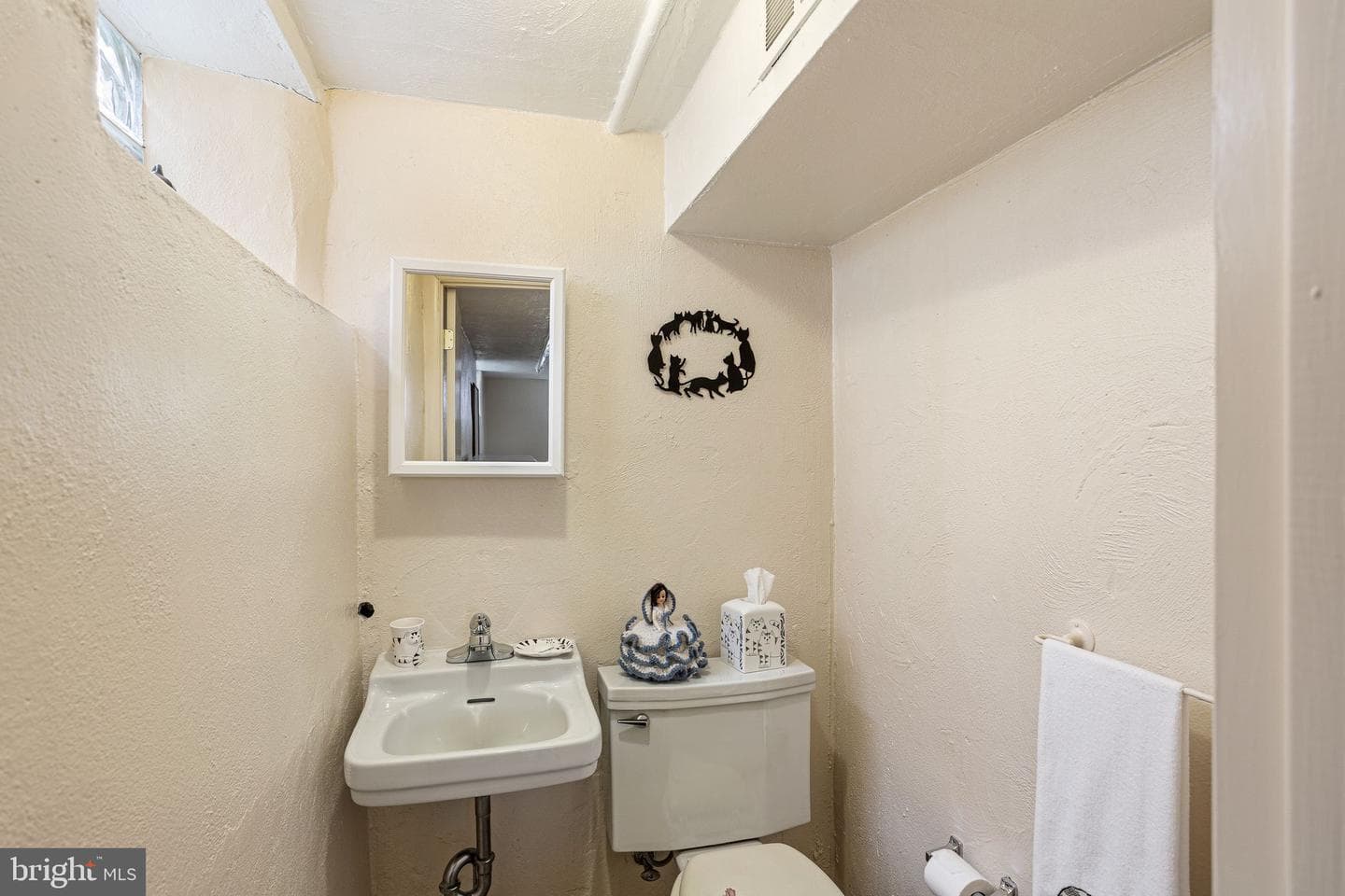 7367 Shelbourne Street photo 20