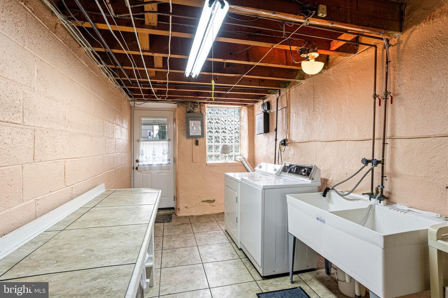 7367 Shelbourne Street photo 21