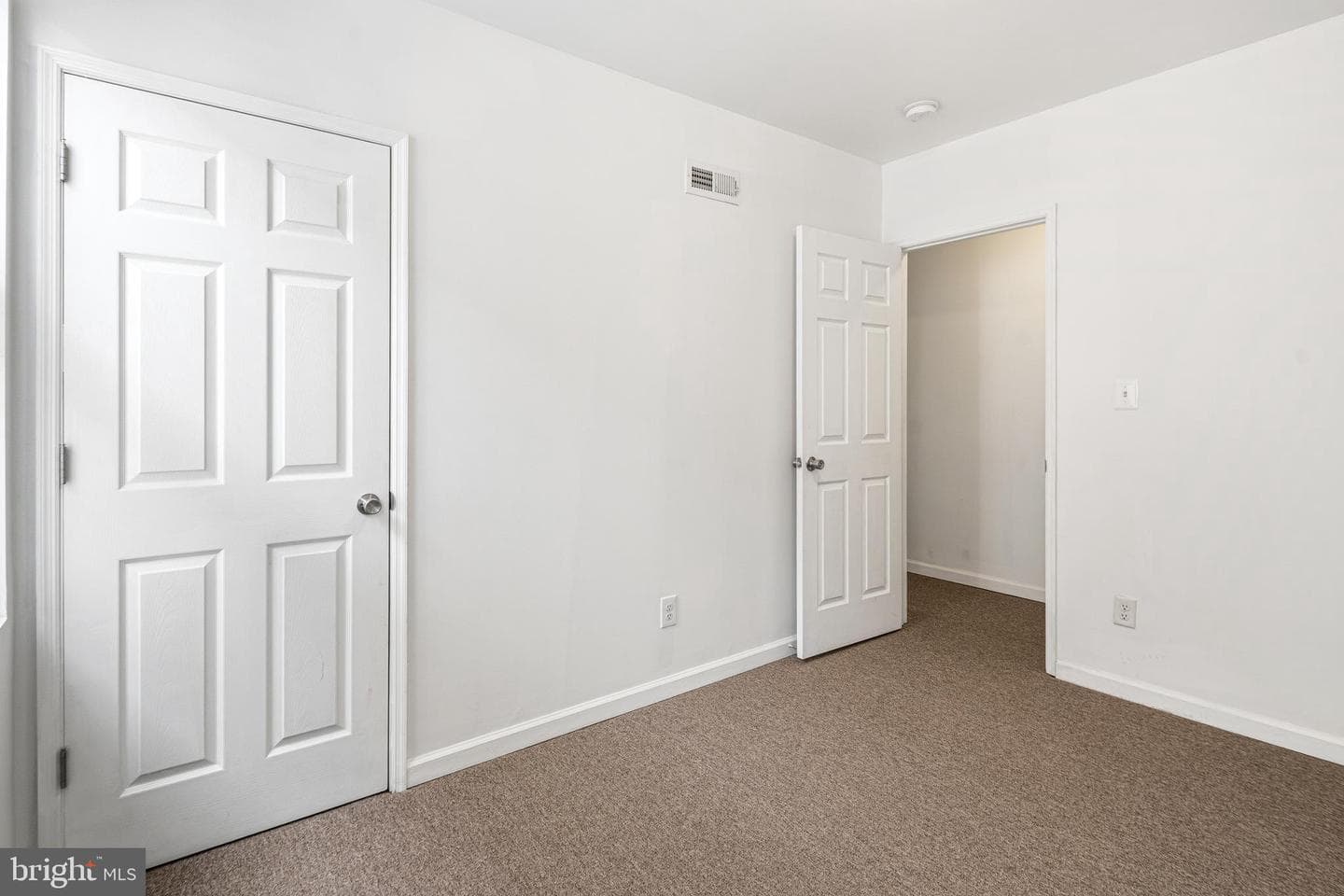 151 W Abbottsford Avenue photo 10