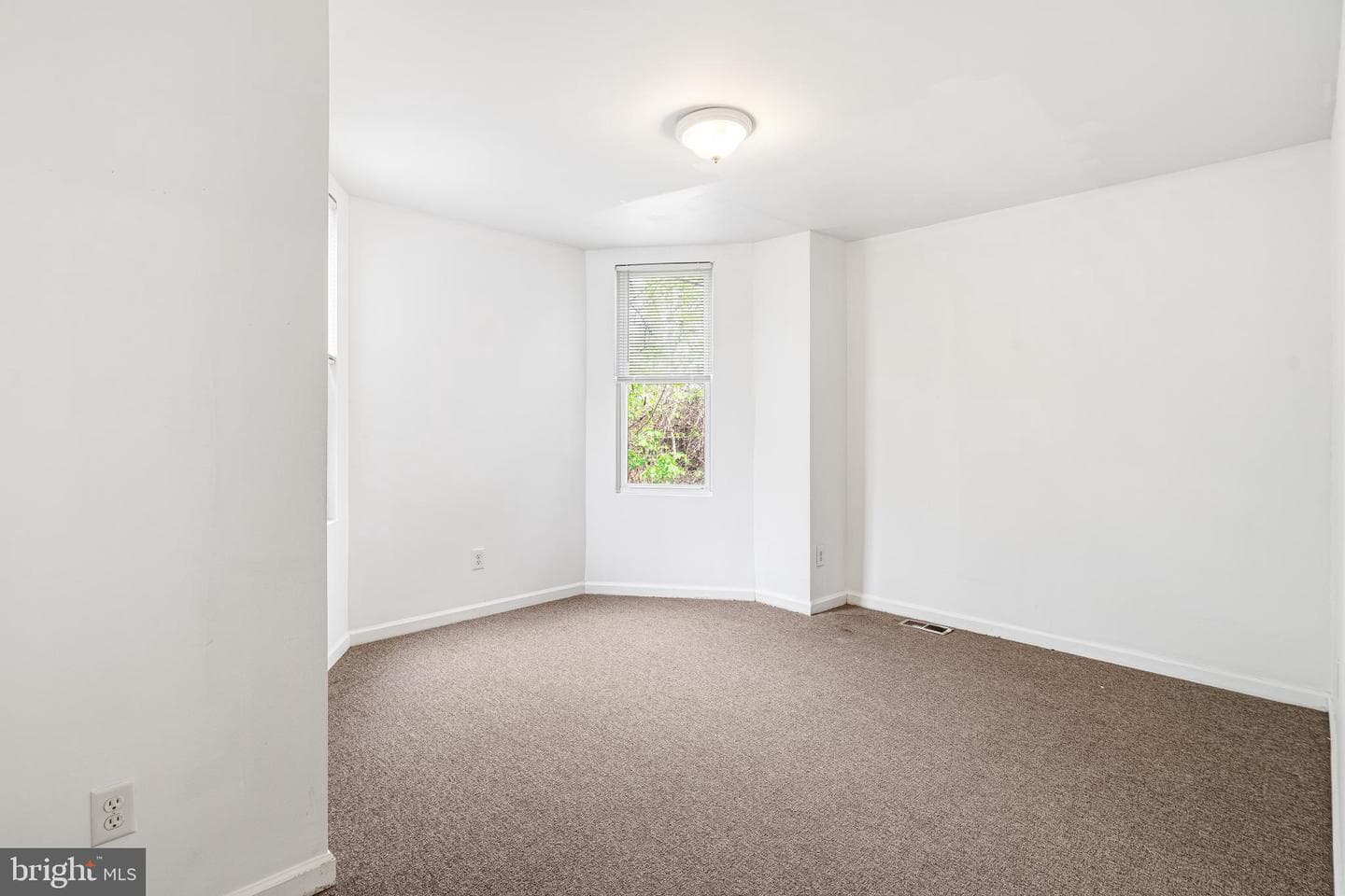 151 W Abbottsford Avenue photo 11
