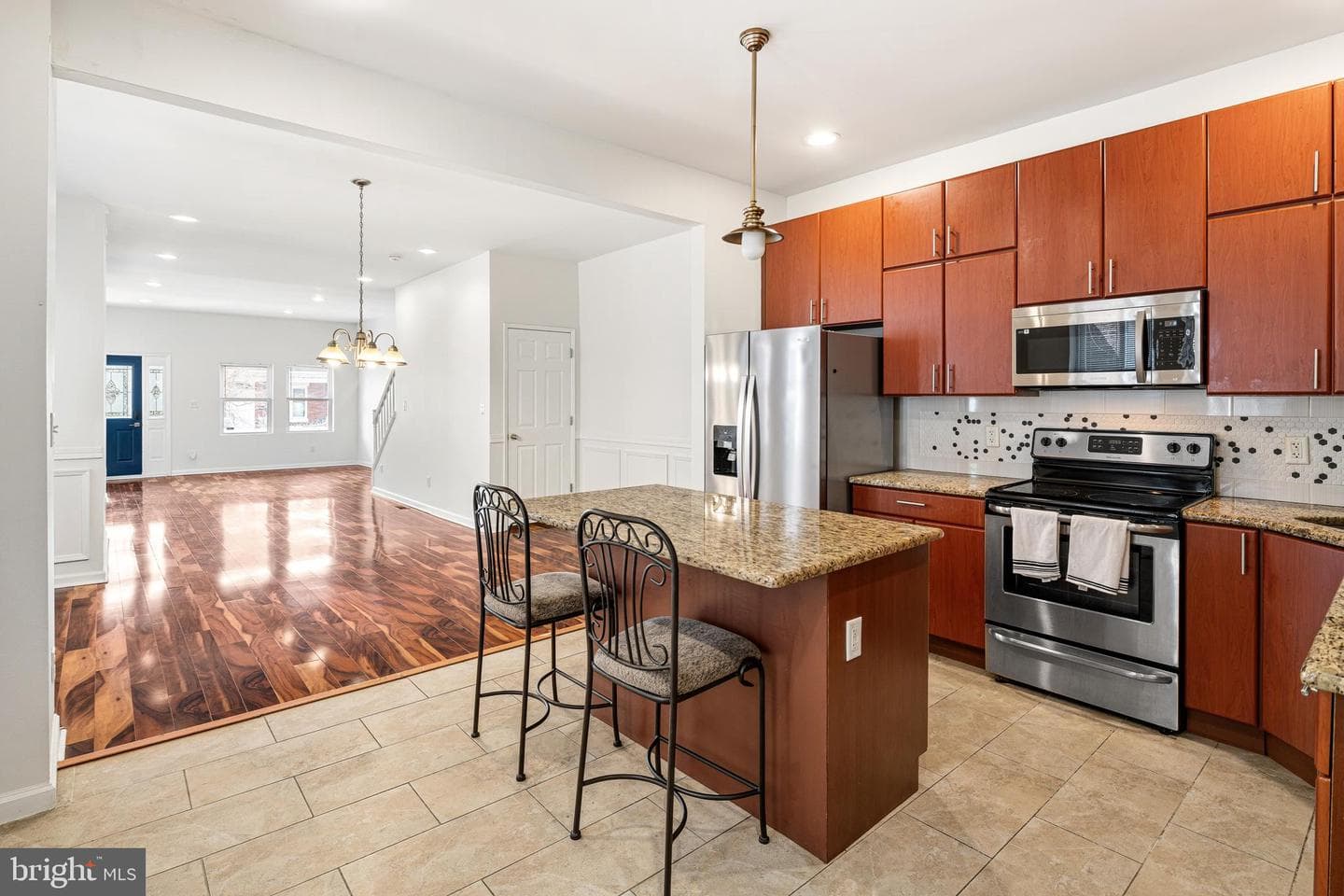 151 W Abbottsford Avenue photo 9