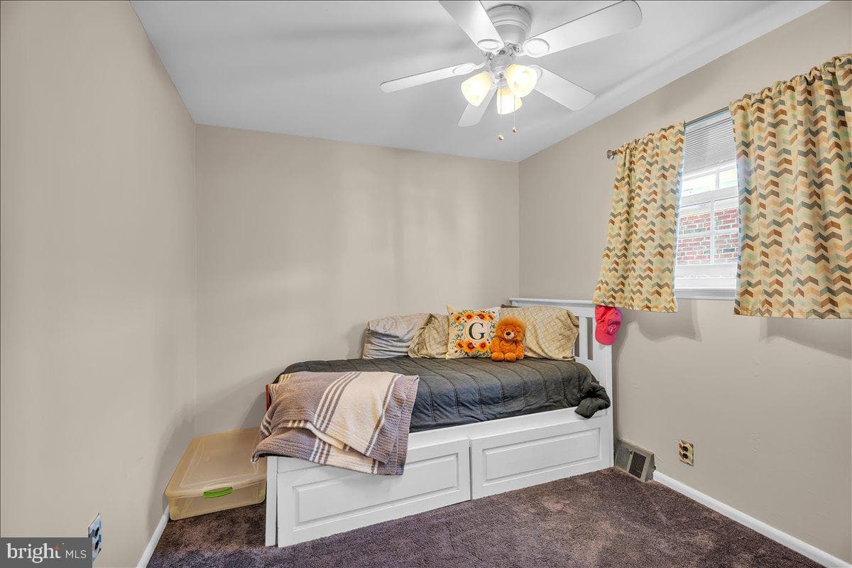 137 Meadow Lane photo 13