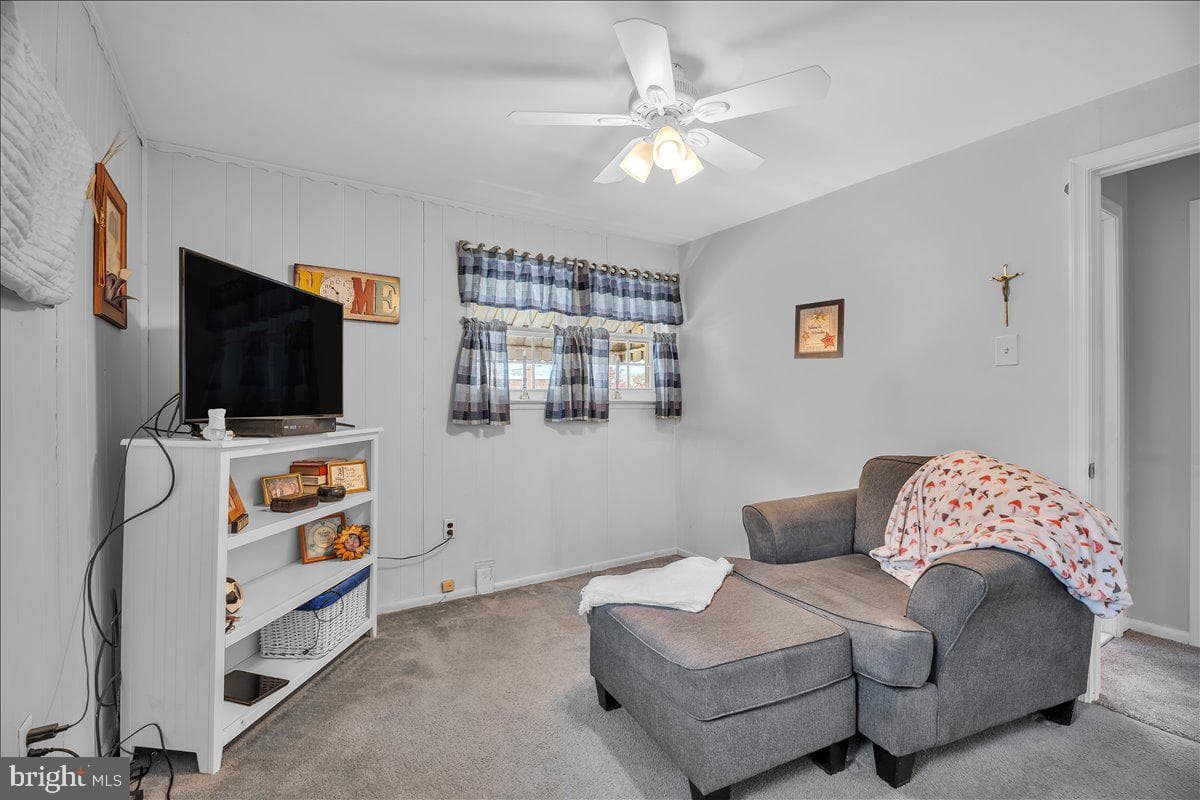 137 Meadow Lane photo 14