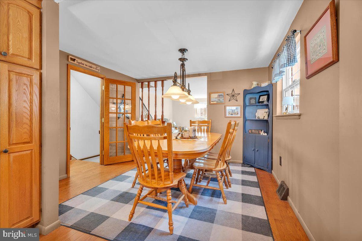 137 Meadow Lane photo 17