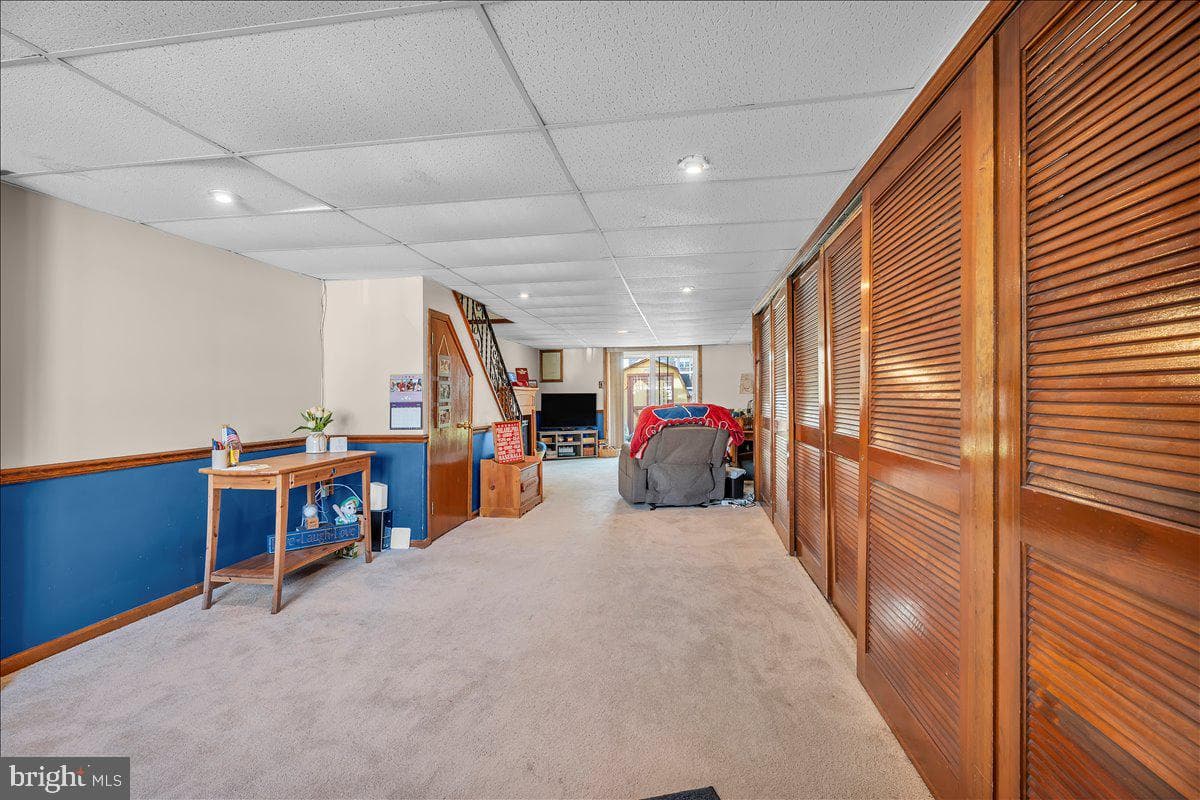 137 Meadow Lane photo 18