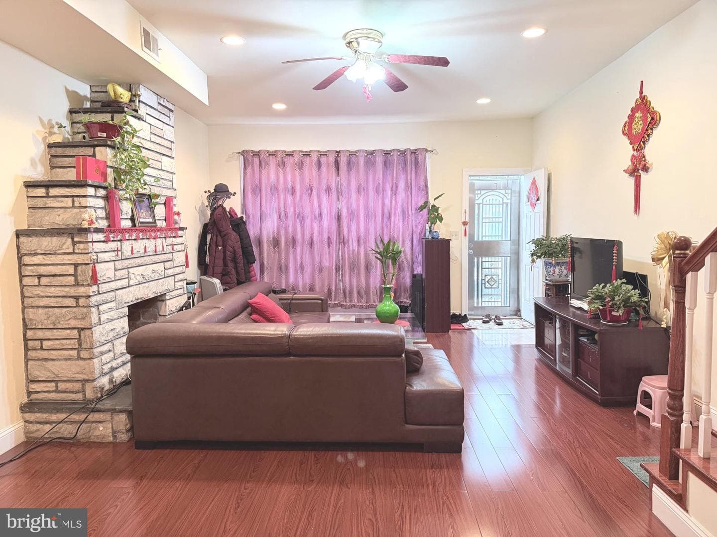 733 Jackson Street photo 8