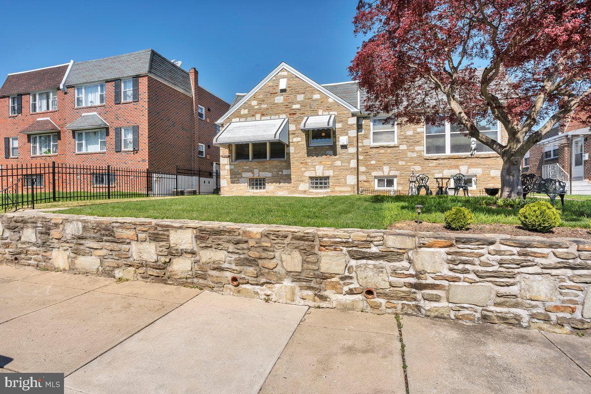 2113 Emerson Street photo 2