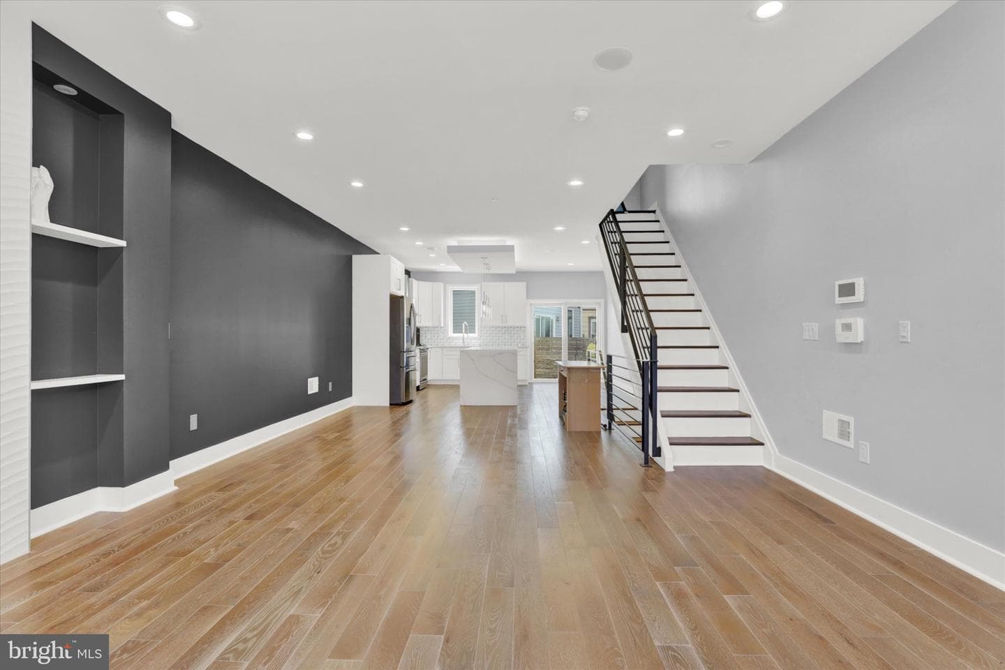 2652 E Norris Street photo 9