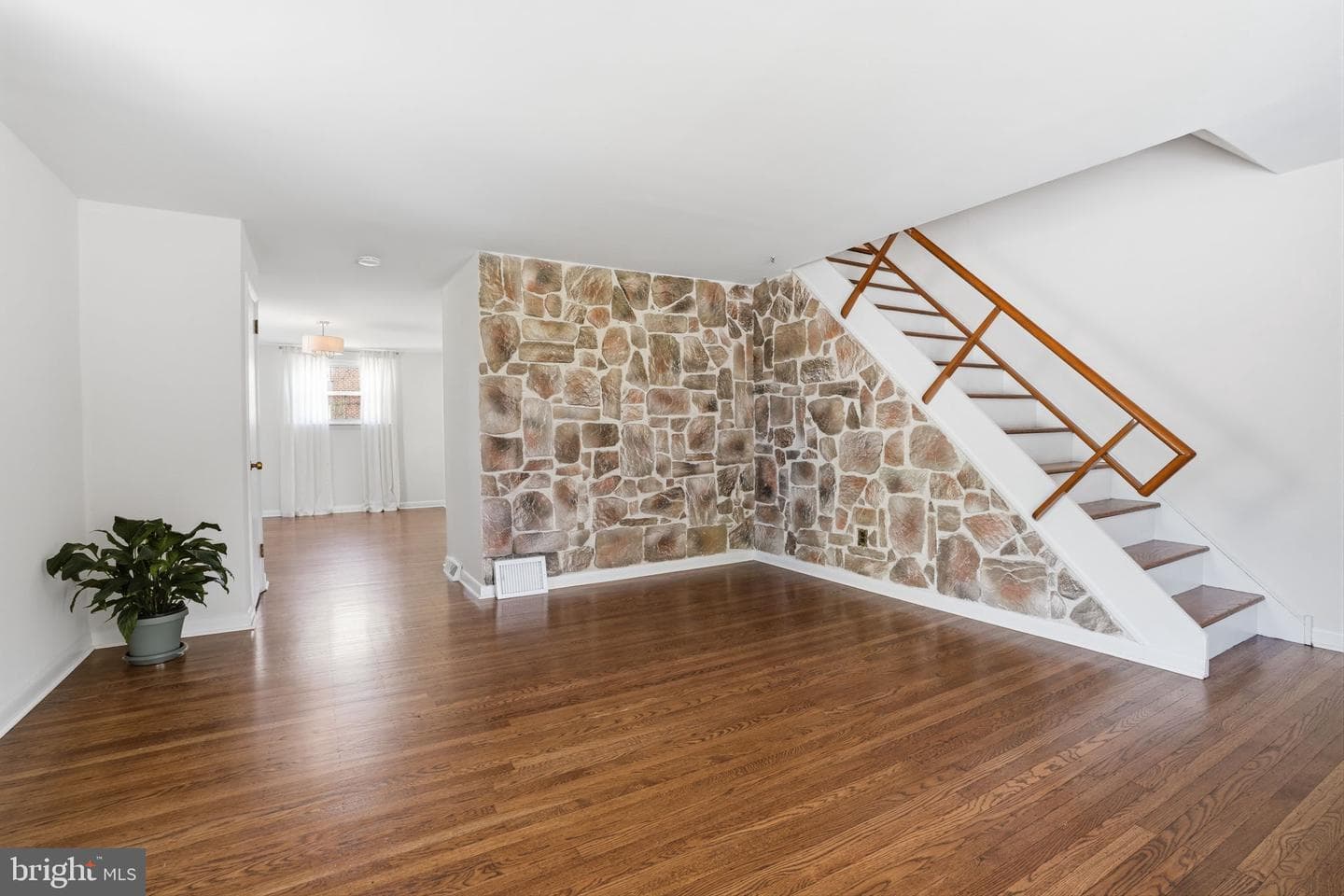3401 Primrose Road photo 4