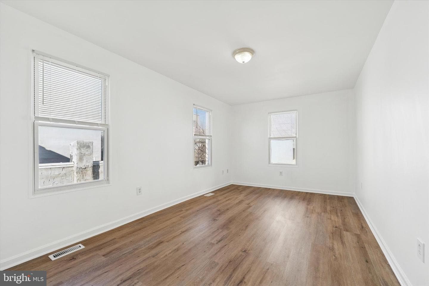 1621 W Montgomery Avenue photo 19