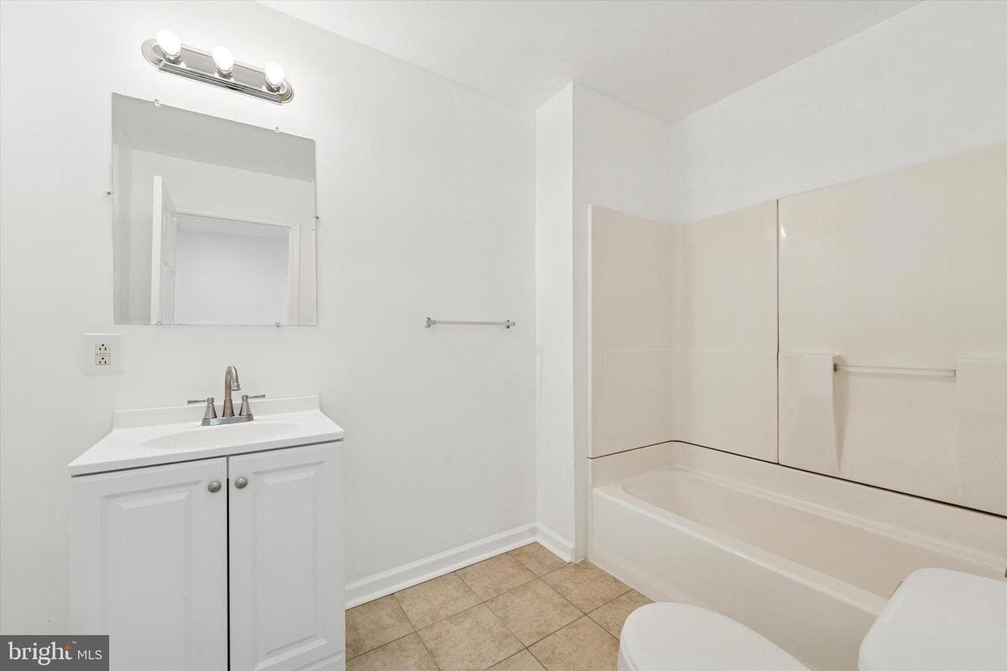1621 W Montgomery Avenue photo 21