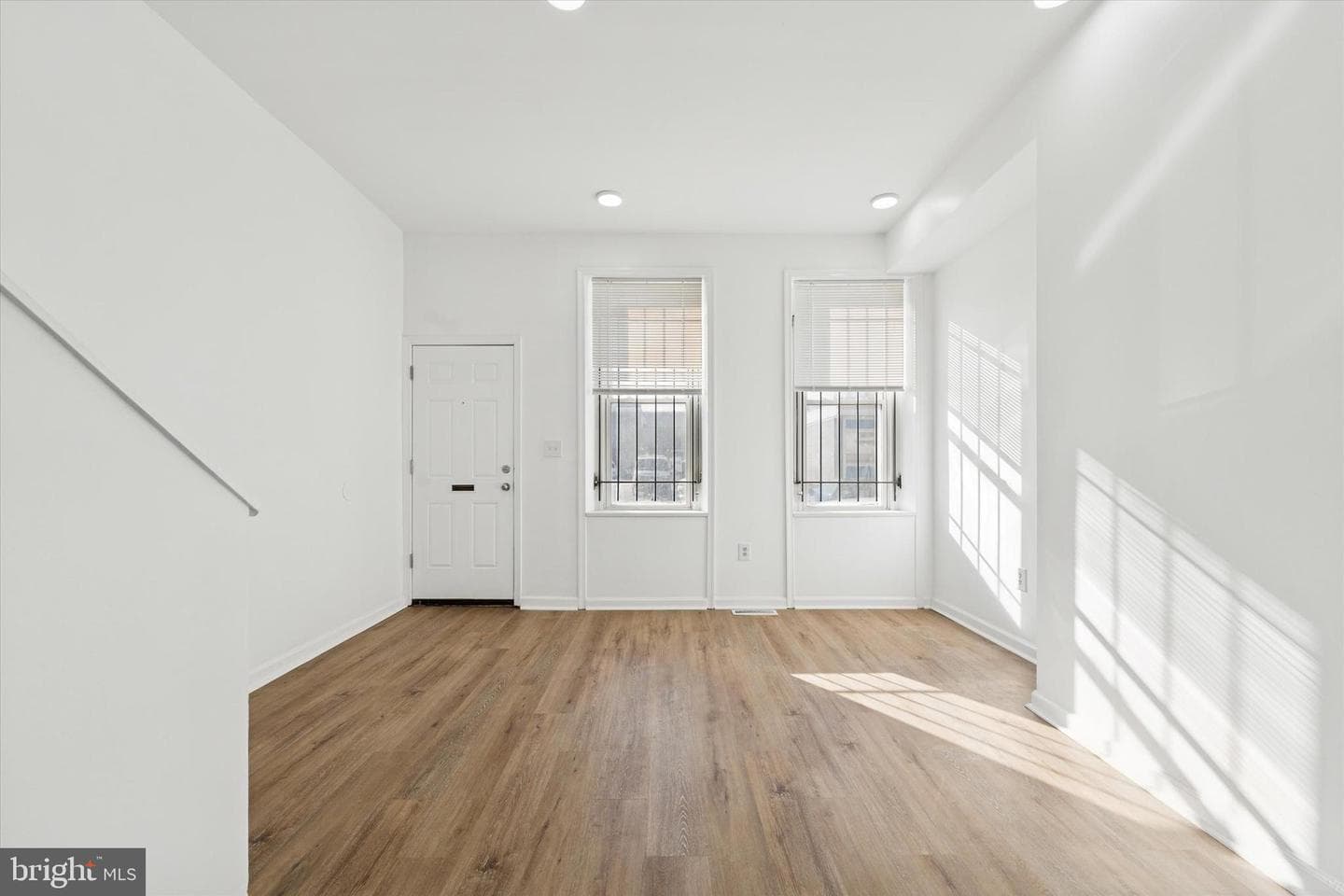 1621 W Montgomery Avenue photo 7