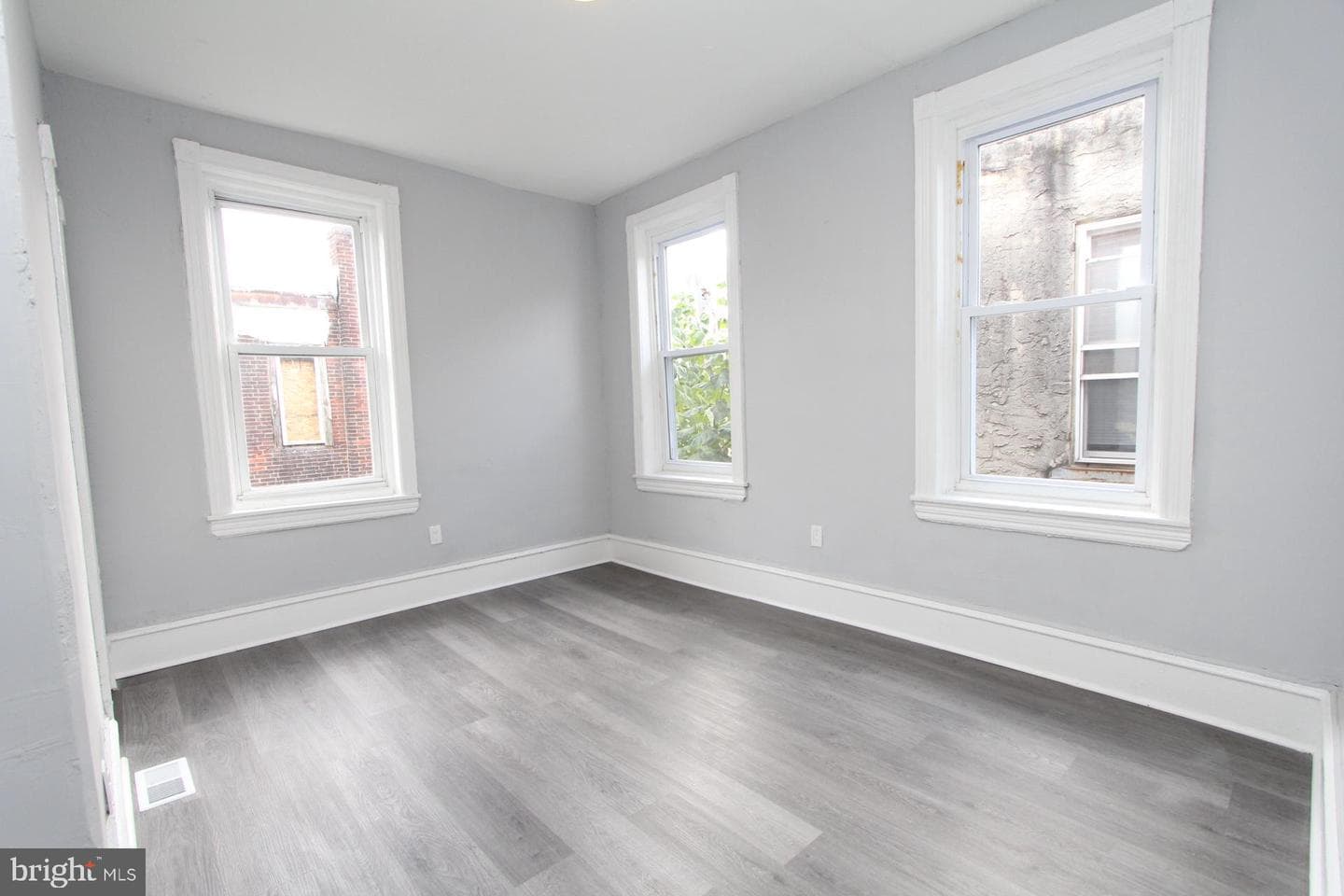 2549 N 29th Street photo 22