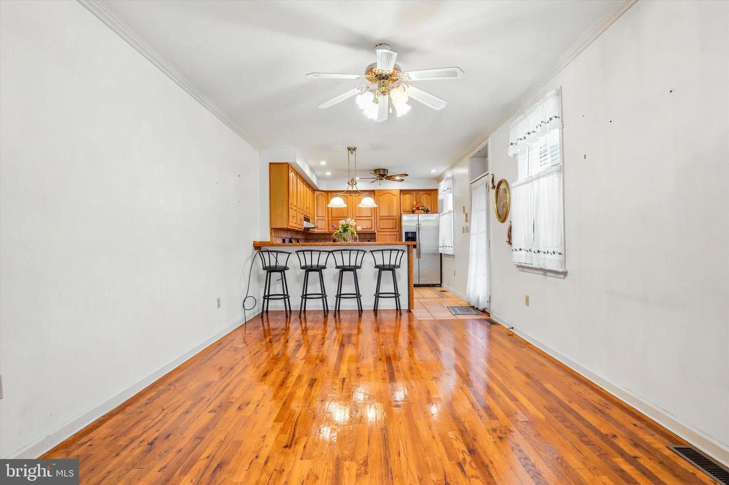 521-525 Mifflin Street photo 13