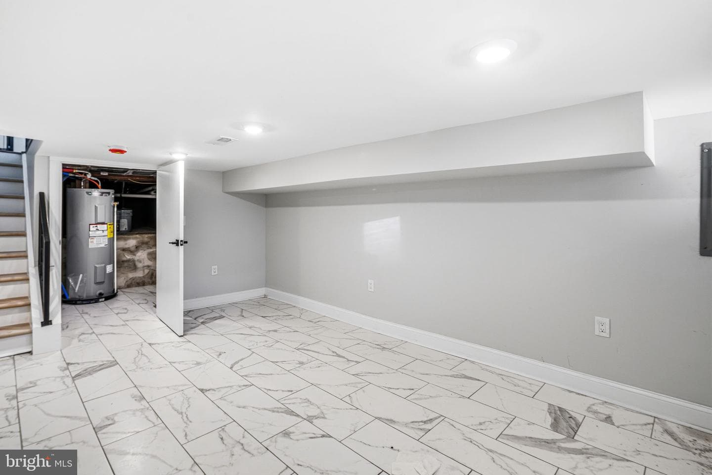 2040 Fernon Street photo 17