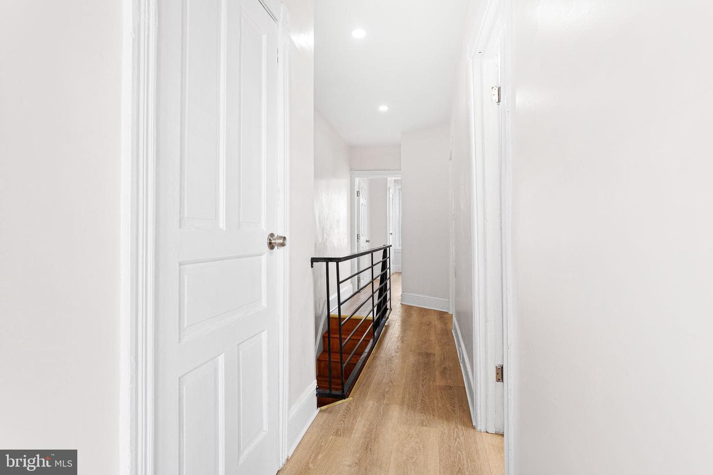 2042 S Cecil Street photo 18