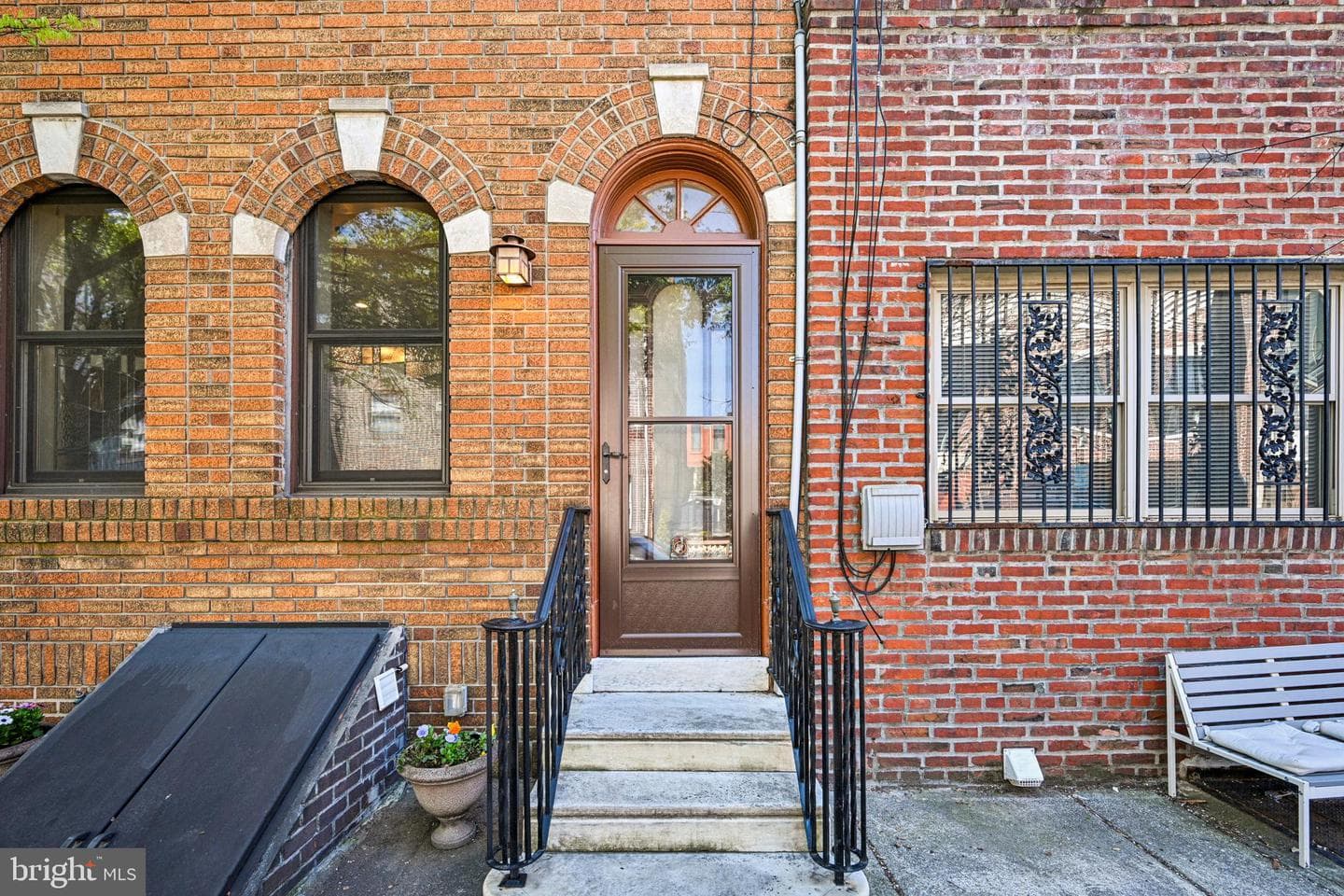 736 Carpenter Street photo 6