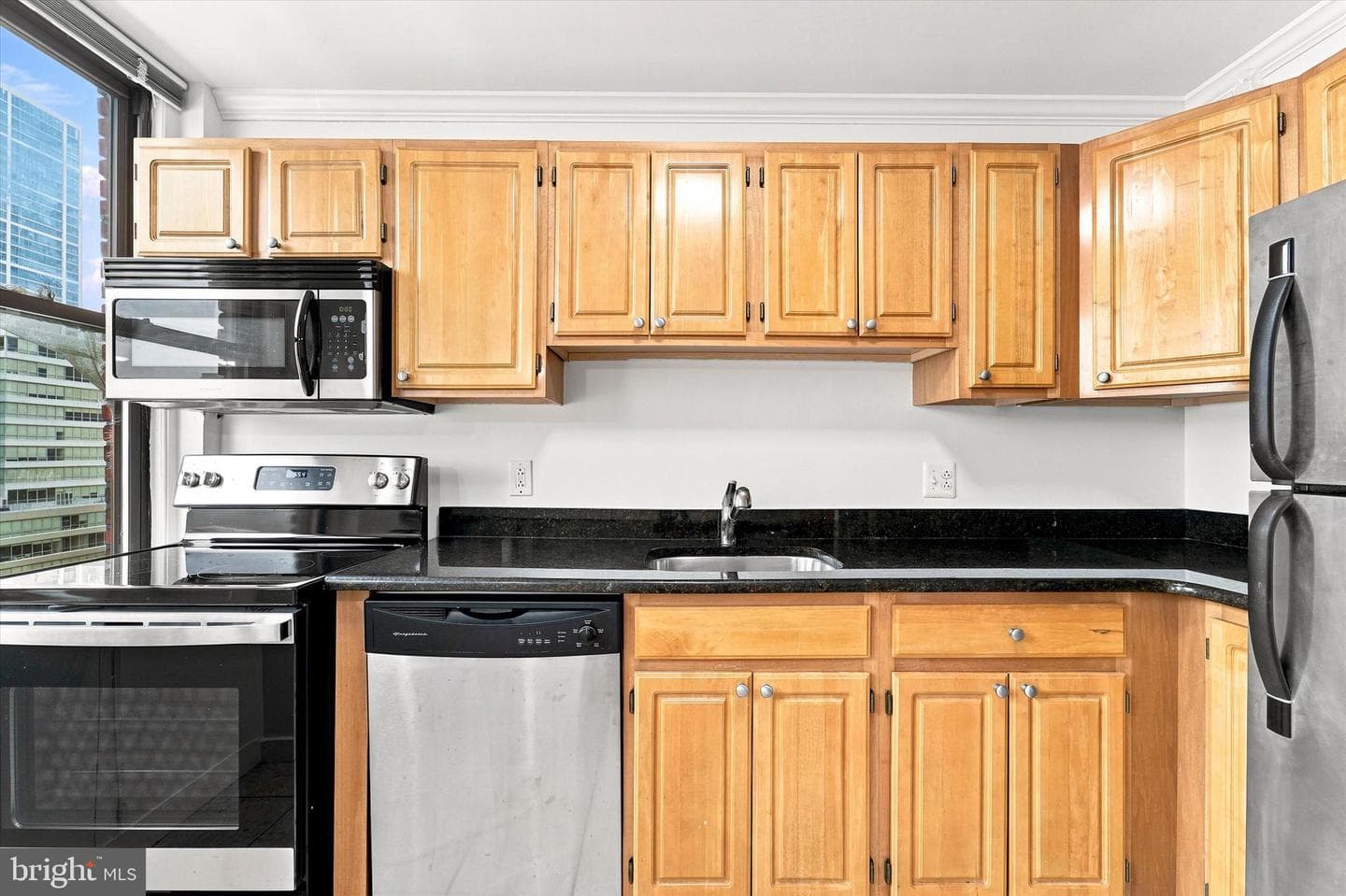 1939 Chestnut Street #8b photo 8
