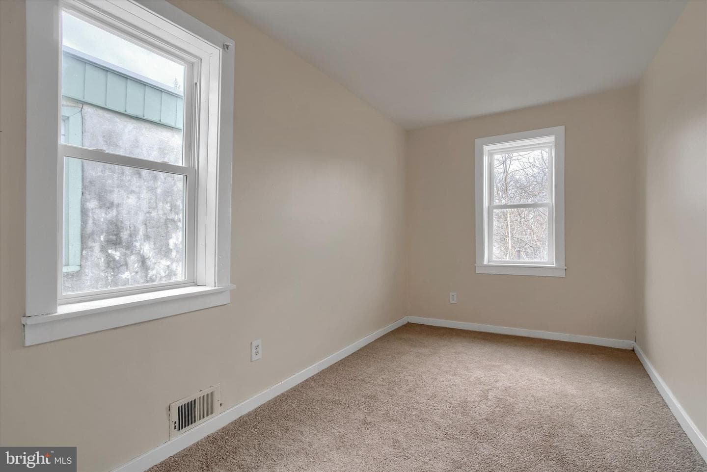 4211 Parrish Street photo 16