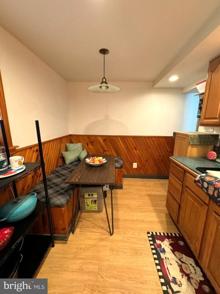 2710 E Birch Street photo 11