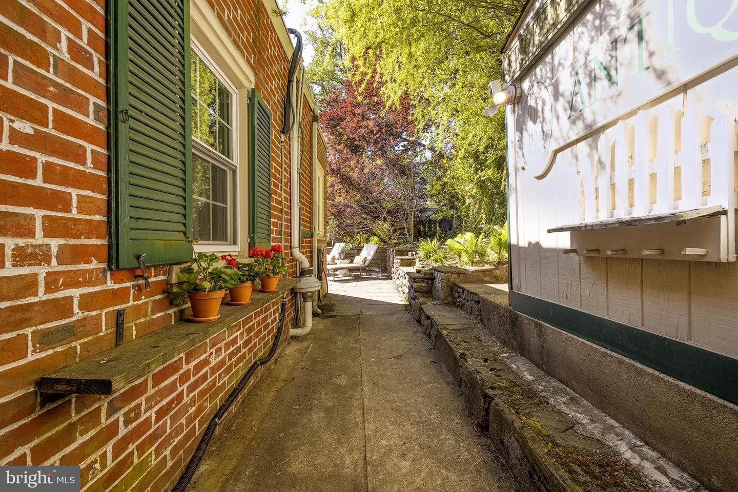155 Rex Avenue photo 26