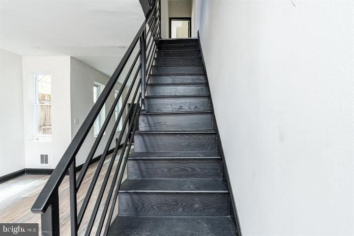 920 W Cambria Street photo 5