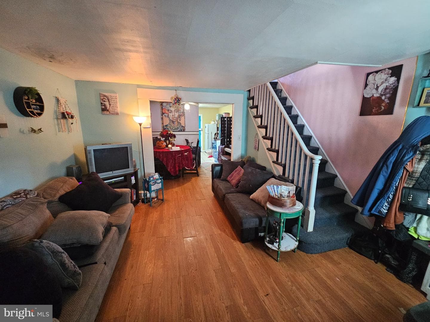 6913 Rodney Street photo 2