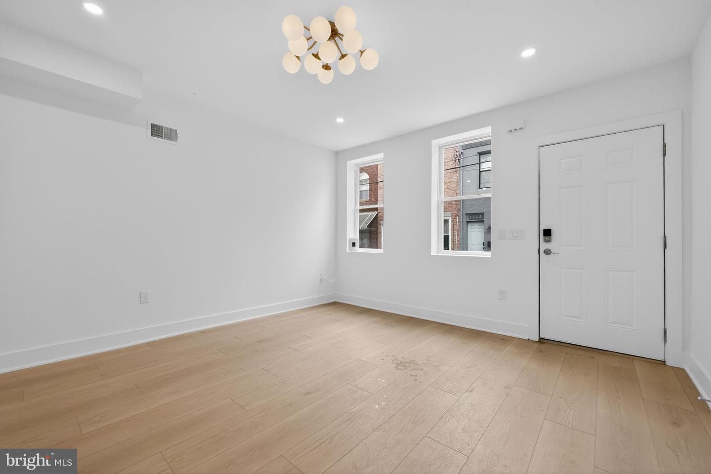 2033 S Mildred Street photo 5