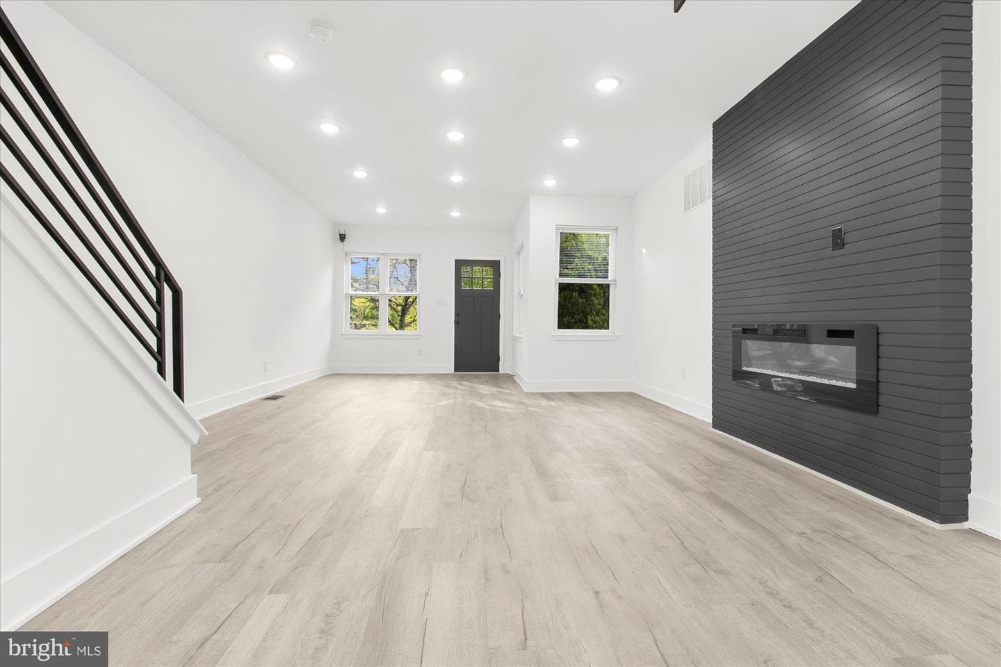 515 W Abbottsford Avenue photo 6