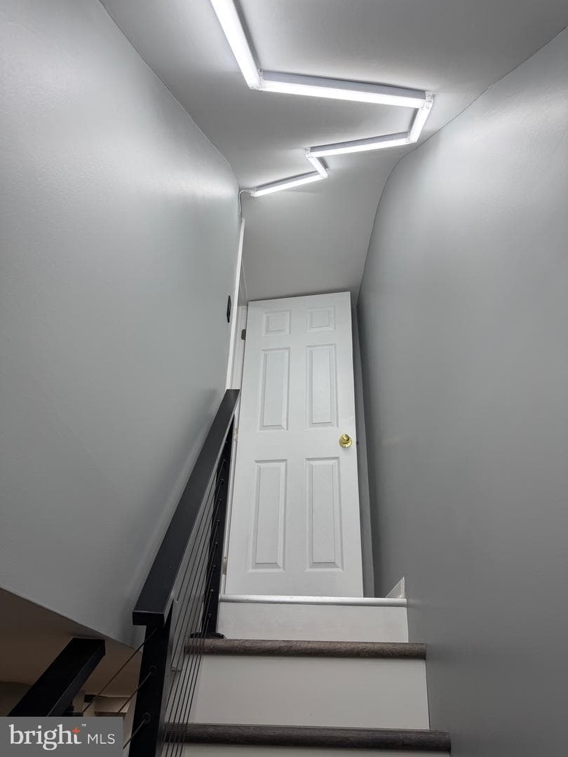 4673 Mulberry Street photo 8