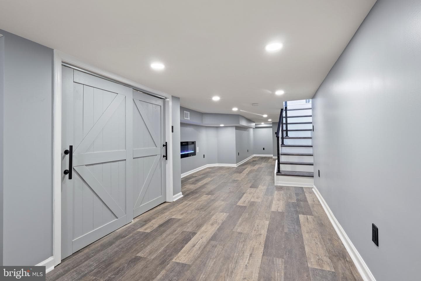 4673 Mulberry Street photo 9
