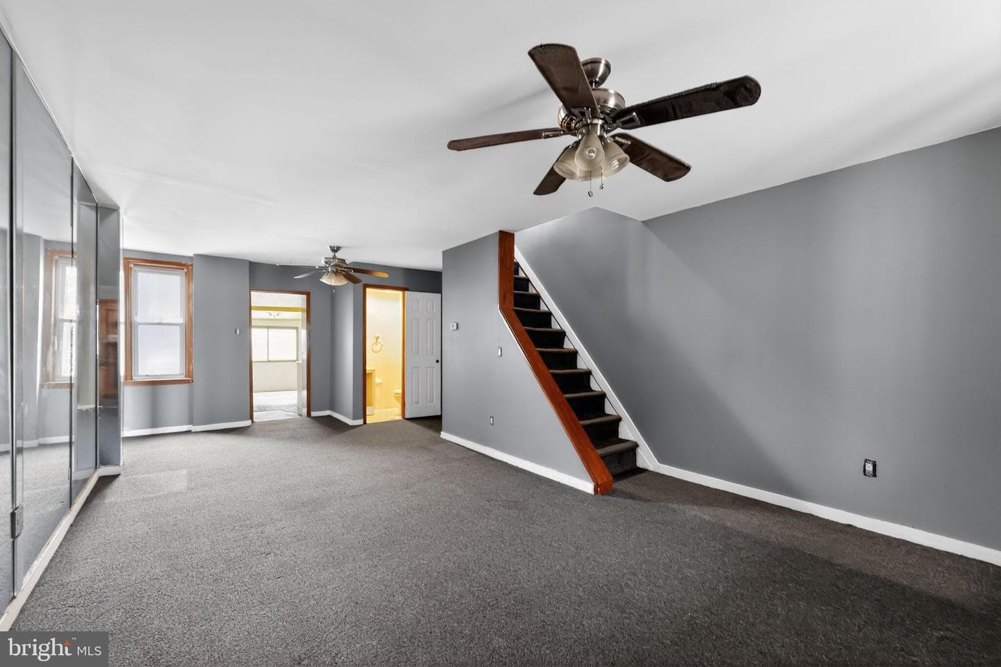 2757 E Pacific Street photo 4