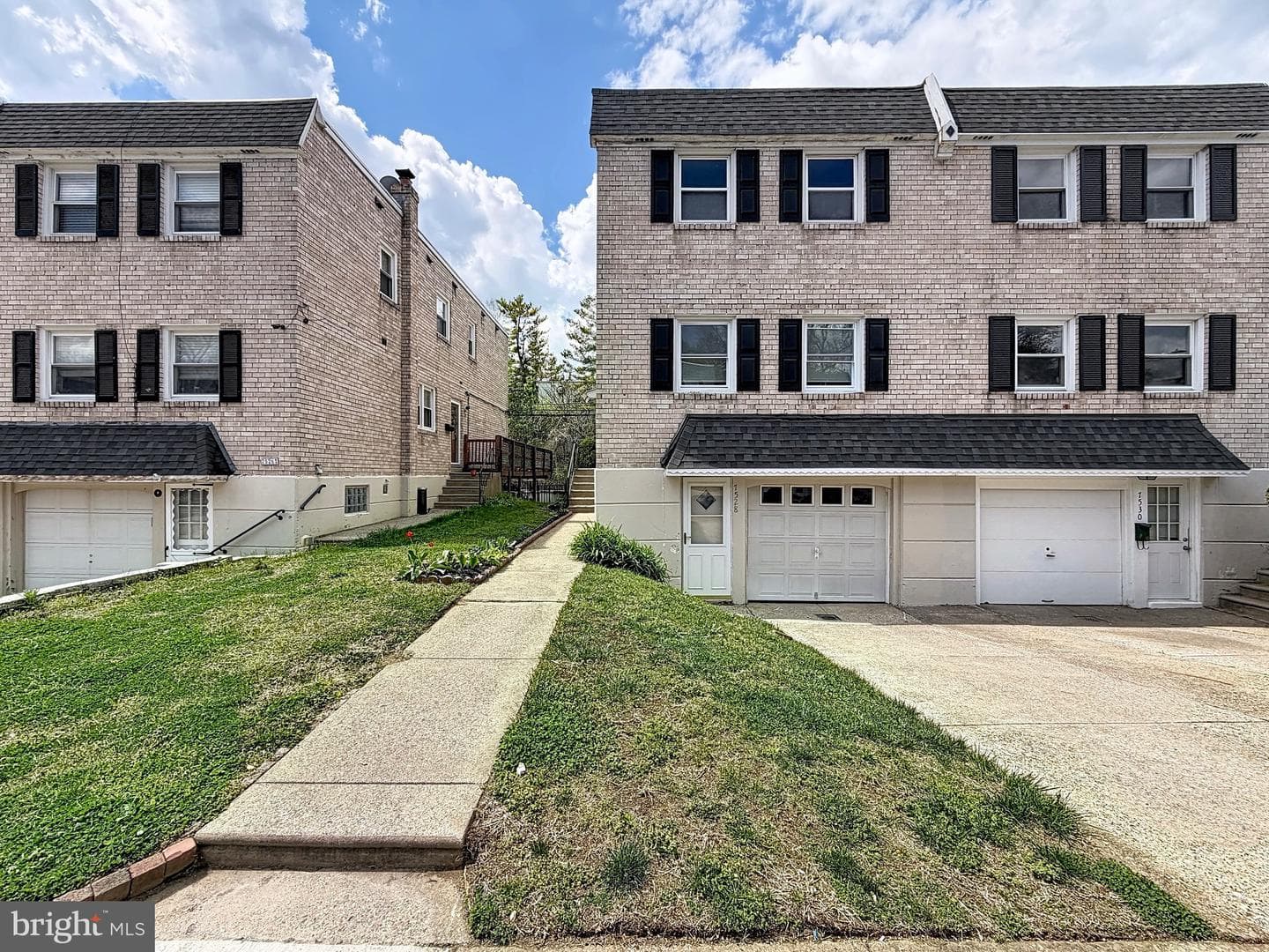 7528 Valley Avenue photo 2