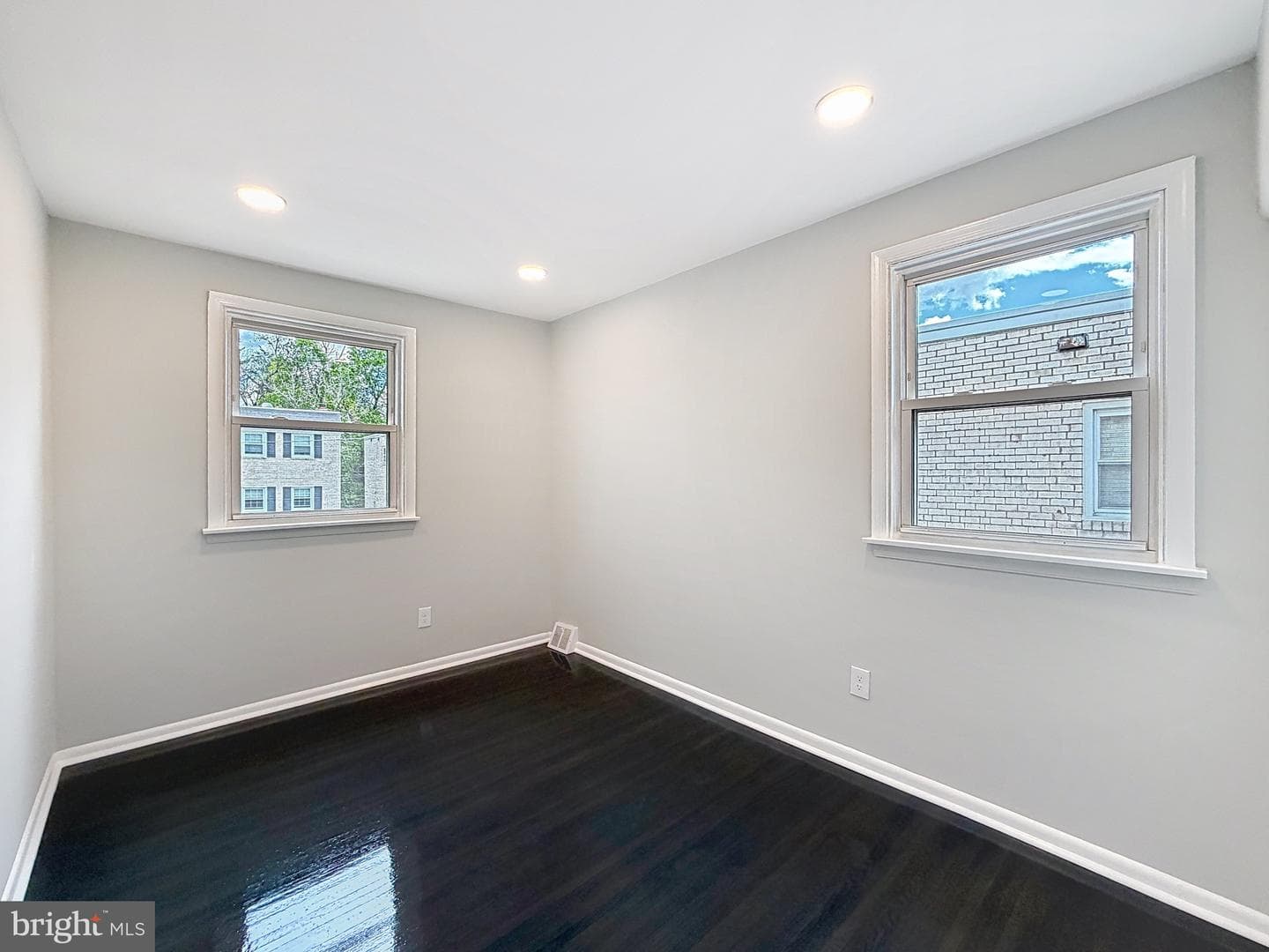 7528 Valley Avenue photo 40