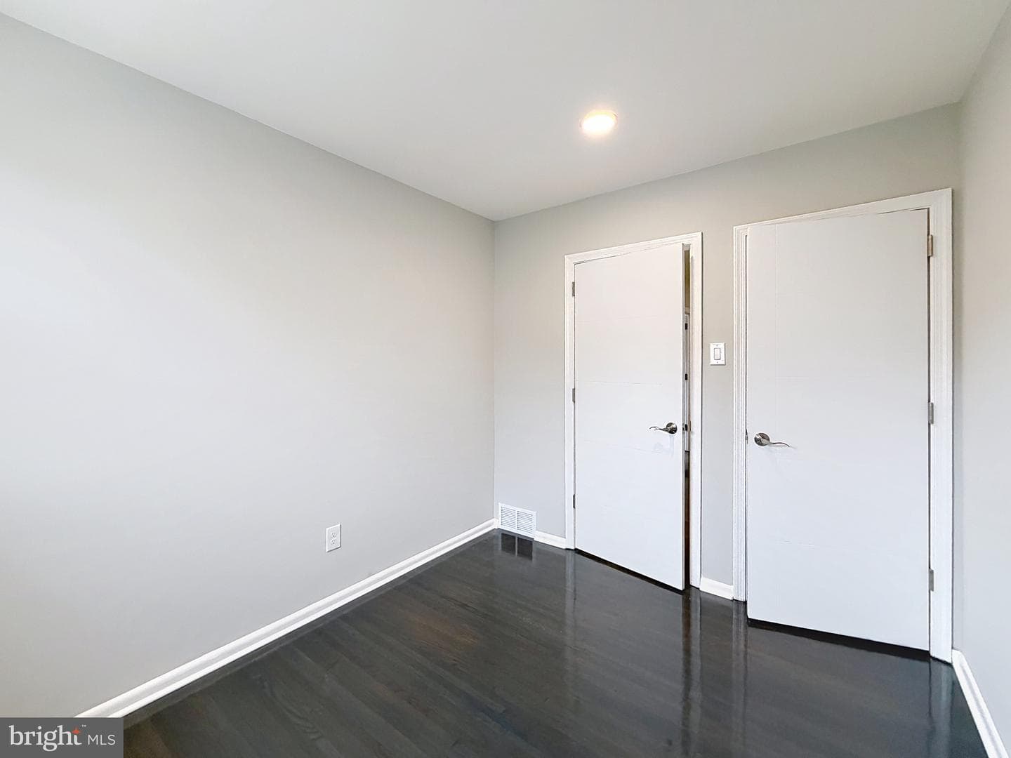 7528 Valley Avenue photo 41